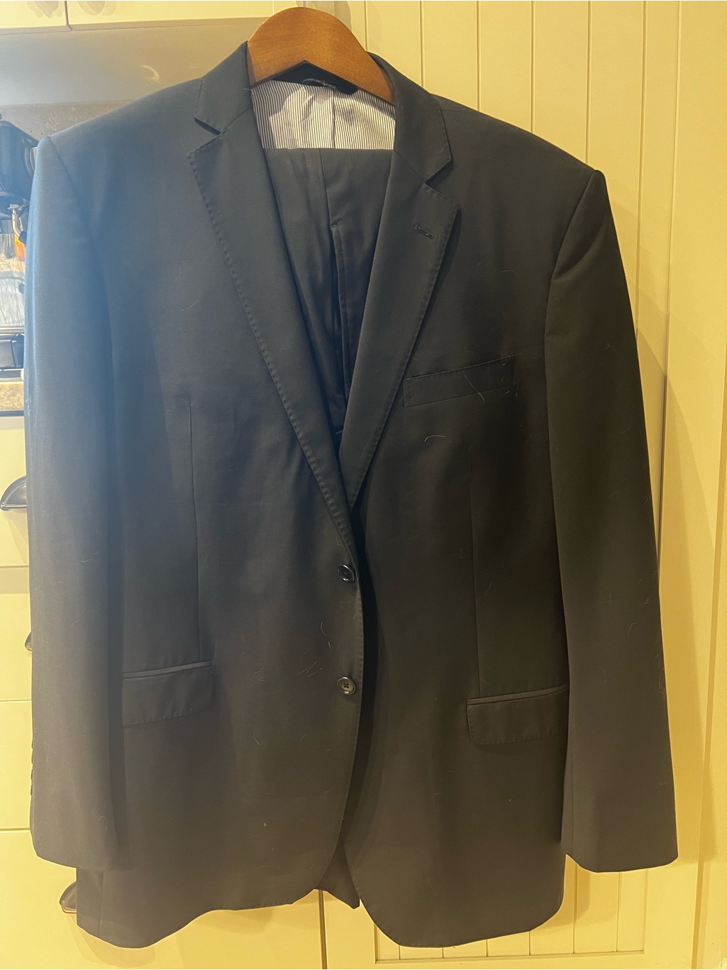 Brooks Brothers Men's Black Two-Button Notch Lapel Suit With 36x32 Pants